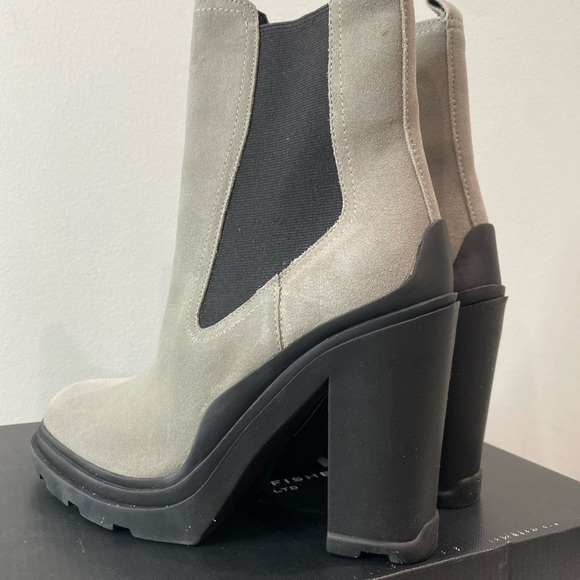Marc Fisher Ramiro Leather Bootie 8 - Picture 10 of 11